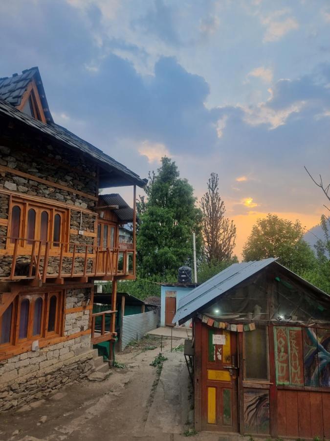 Old Brahma Homestay Kalgha