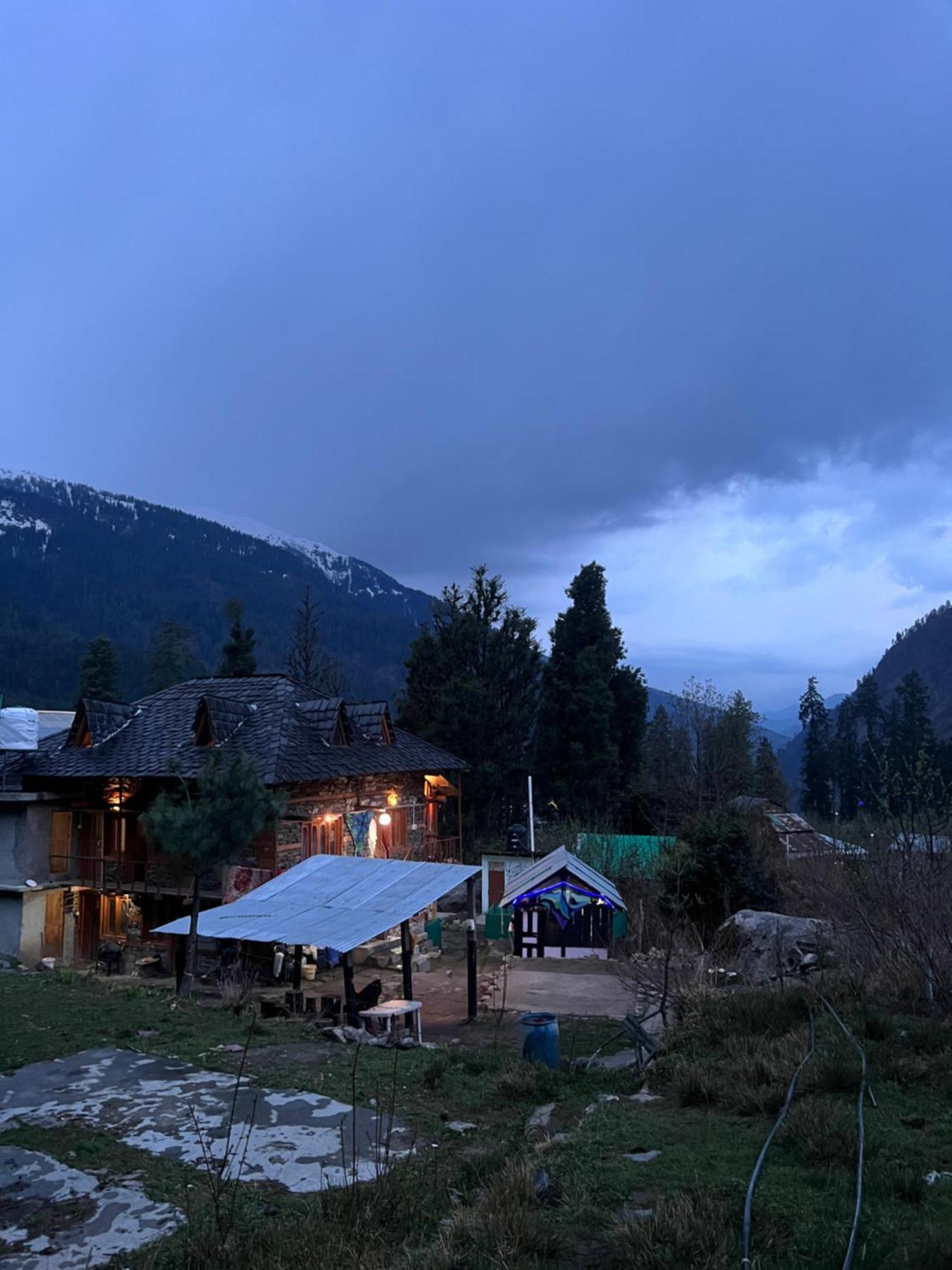Homestay Old Brahma Kalgha