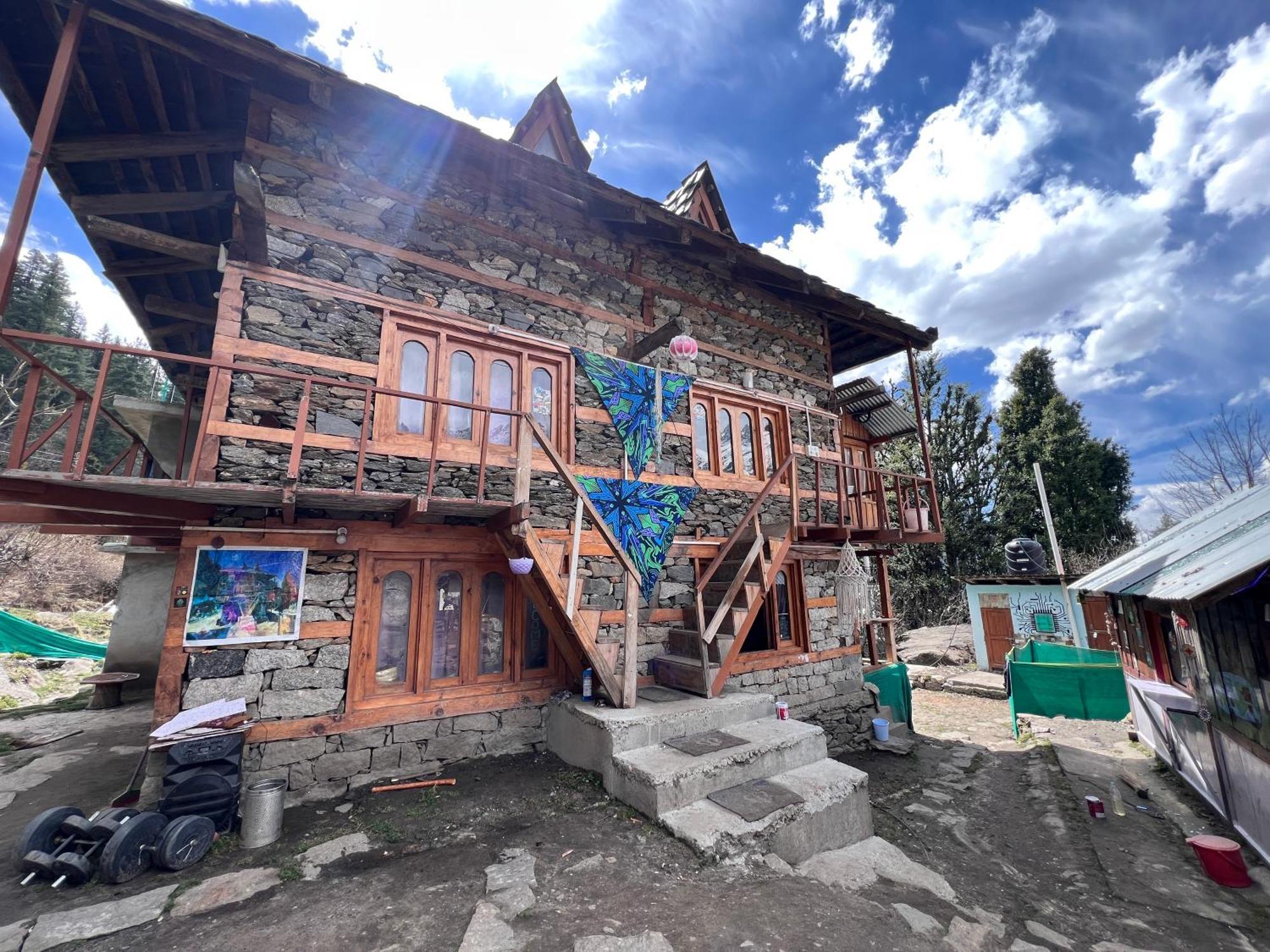 Old Brahma Homestay *